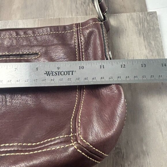 Vintage Fossil Brown Leather Shoulder Boho Bag Purse Silver Key Charm Zip - Picture 14 of 15